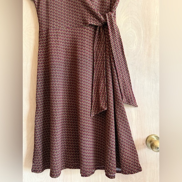 NWT ZA ZEN V-Neck Midi Dress Brown Gold Red Chevron Pattern Sz L Stretchy - Picture 6 of 14